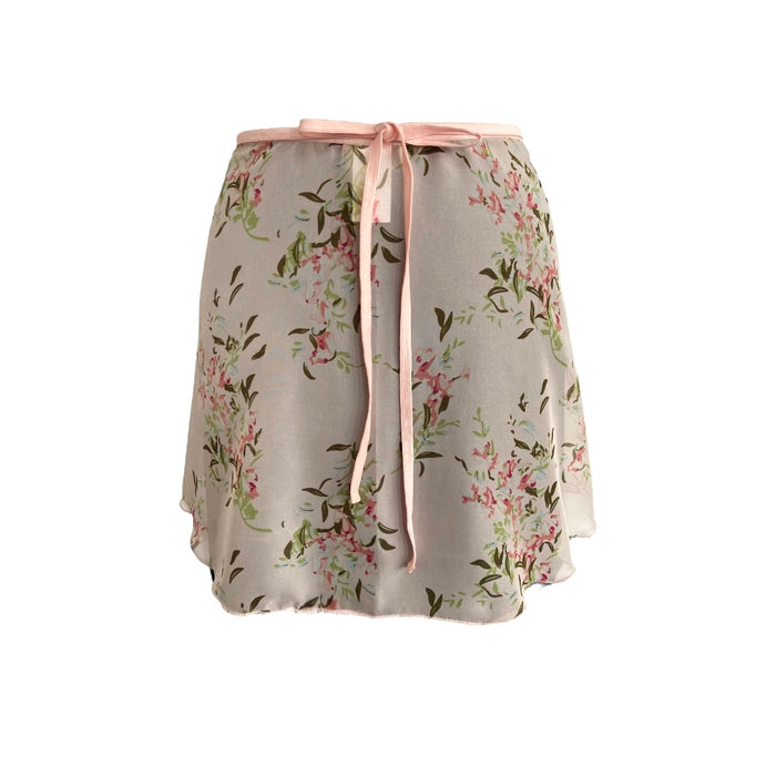 Falda corta rosa claro con flores